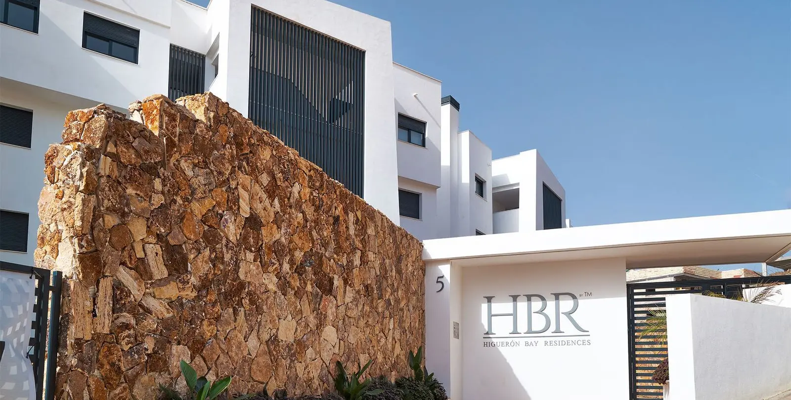 Sale of penthouse duplex in Carvajal 34