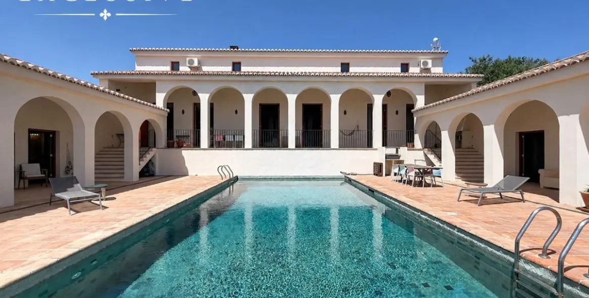 Venta de villa independiente en Alcaucín 2