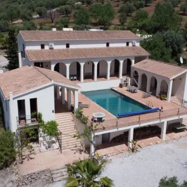Venta de villa independiente en Alcaucín