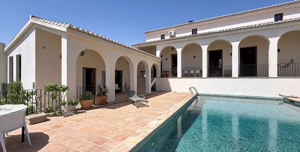 Venta de villa independiente en Alcaucín 5
