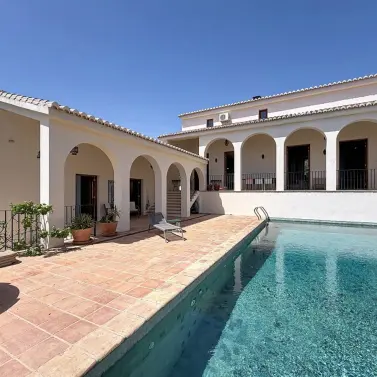Venta de villa independiente en Alcaucín