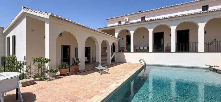 Venta de villa independiente en Alcaucín 4