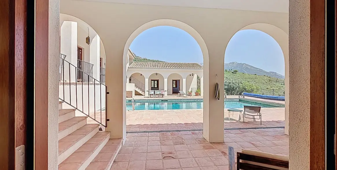 Venta de villa independiente en Alcaucín 20