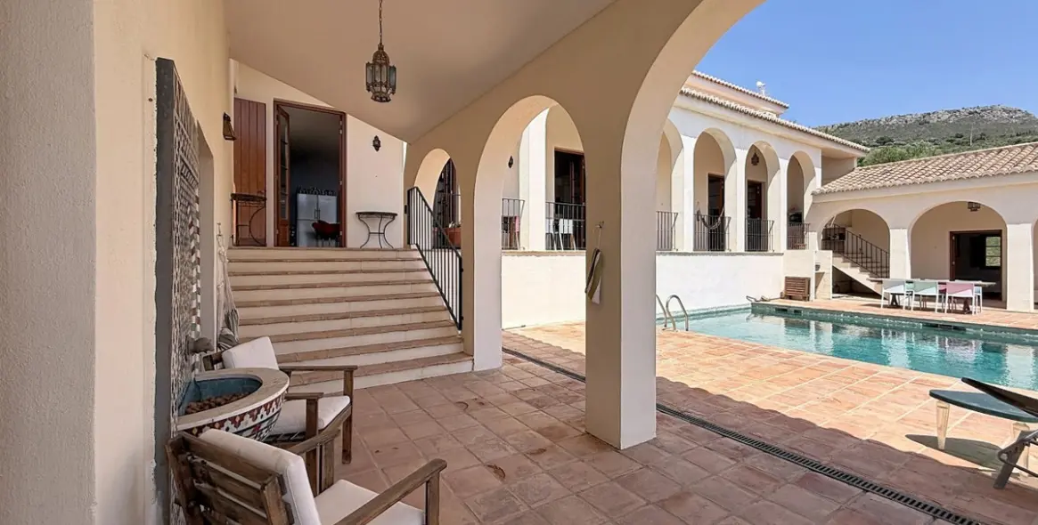Venta de villa independiente en Alcaucín 21