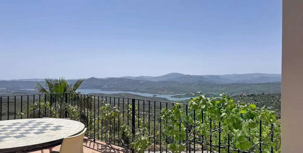 Venta de villa independiente en Alcaucín 23