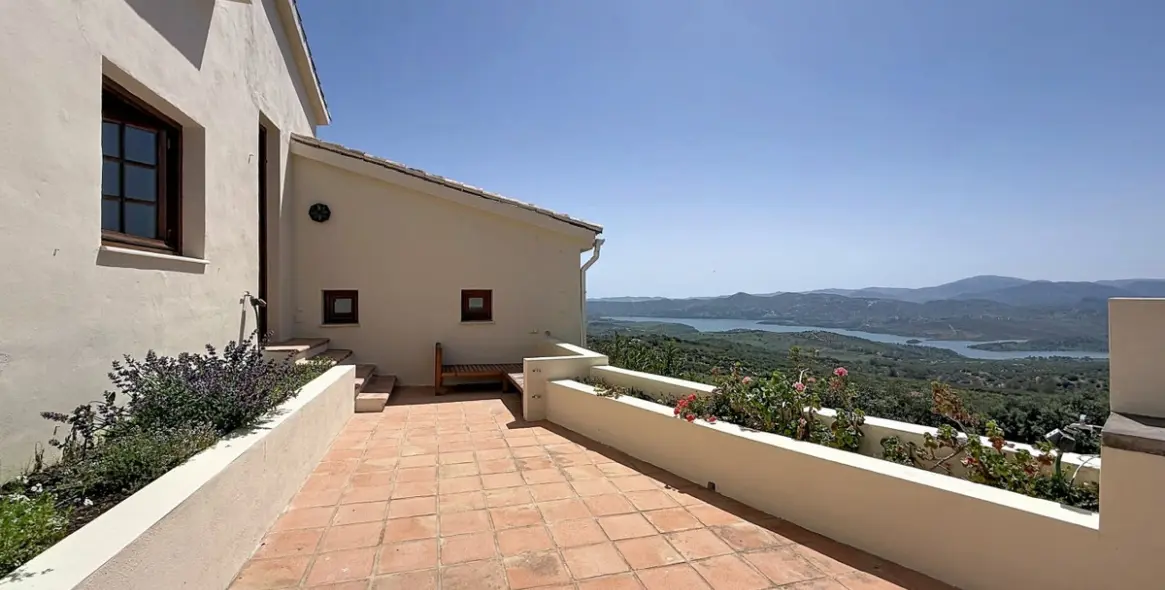 Venta de villa independiente en Alcaucín 24