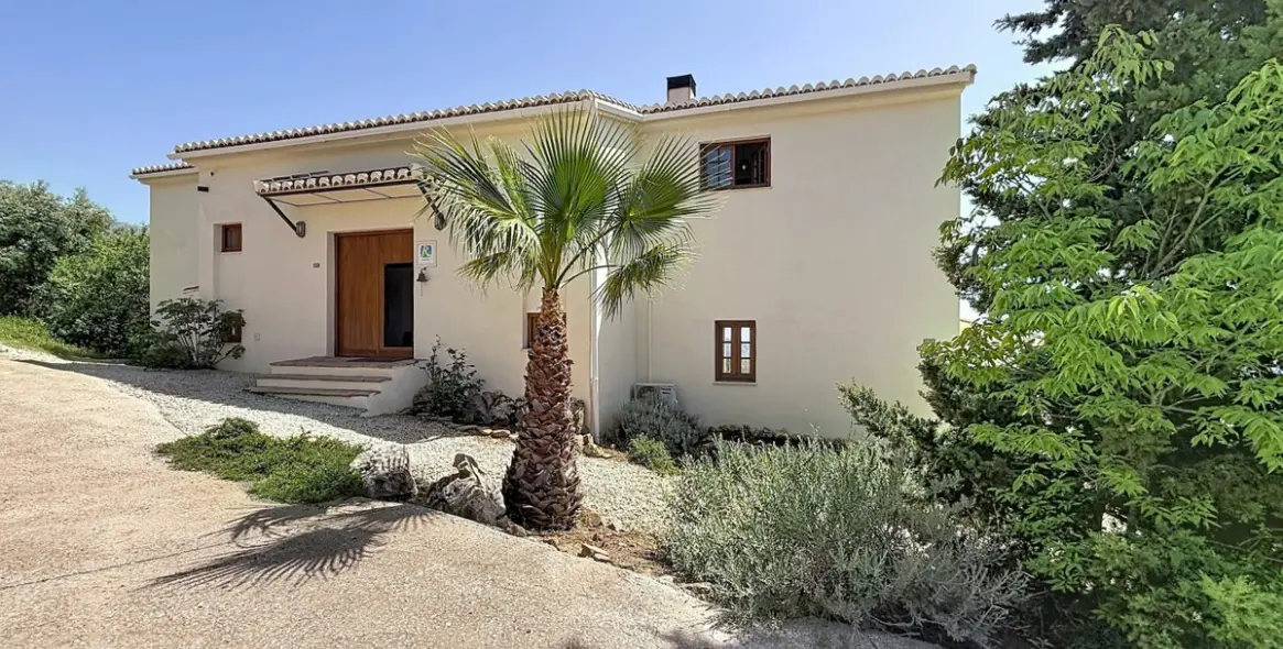 Venta de villa independiente en Alcaucín 25