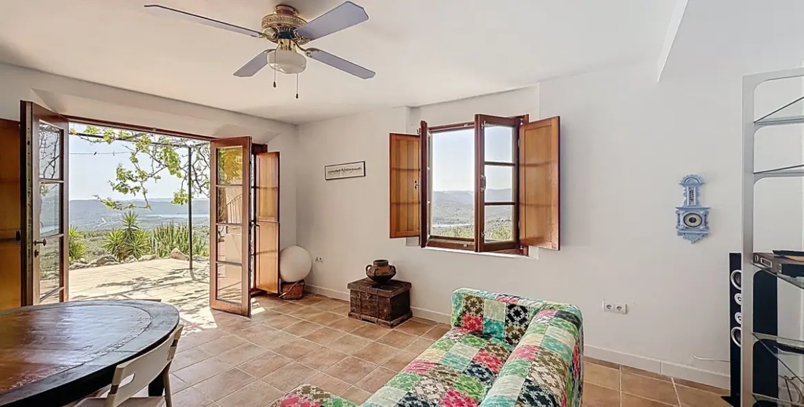 Venta de villa independiente en Alcaucín 41