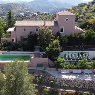 Venta de villa independiente en Comares