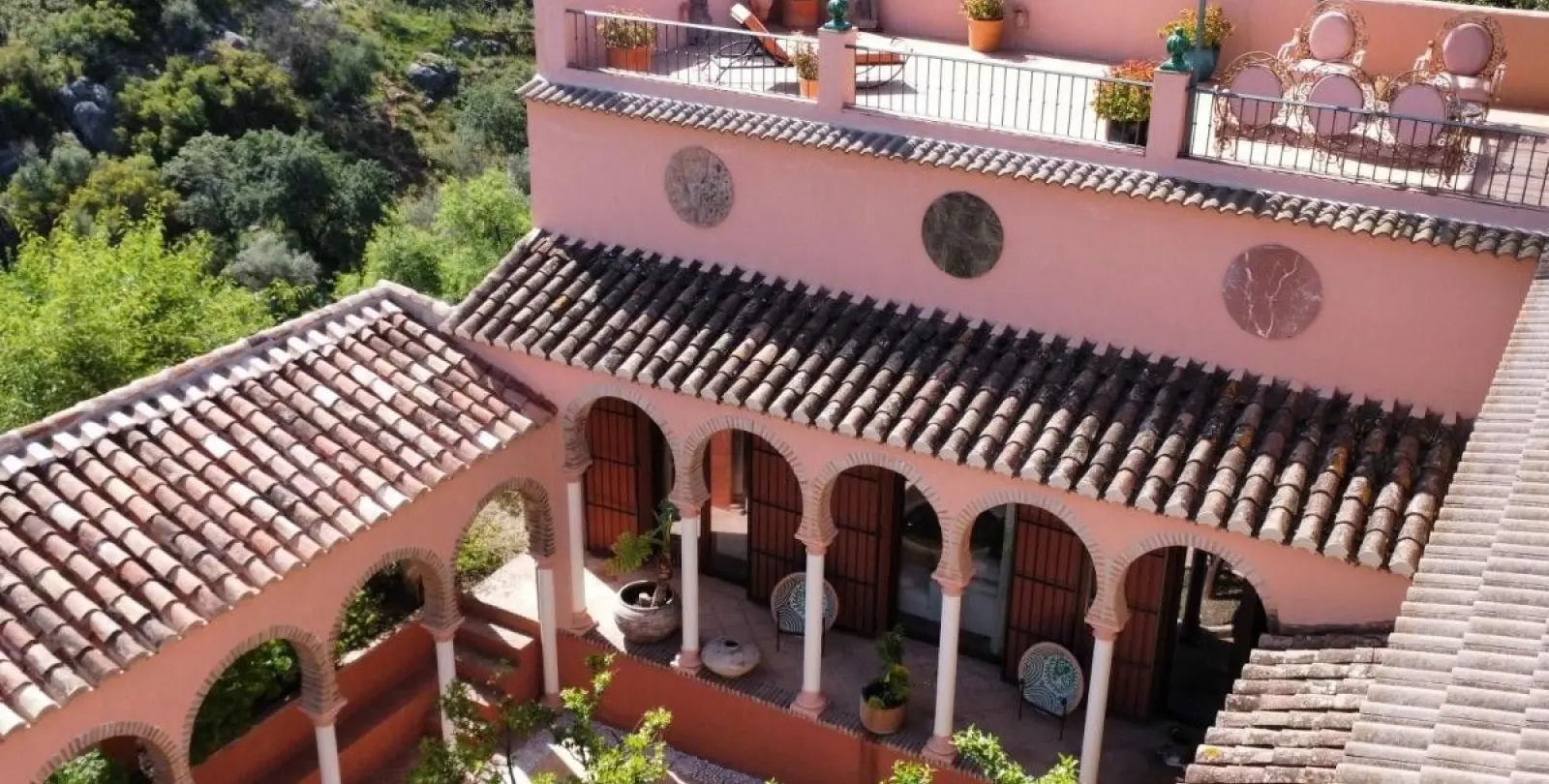 Sale of detached villa in Comares 2
