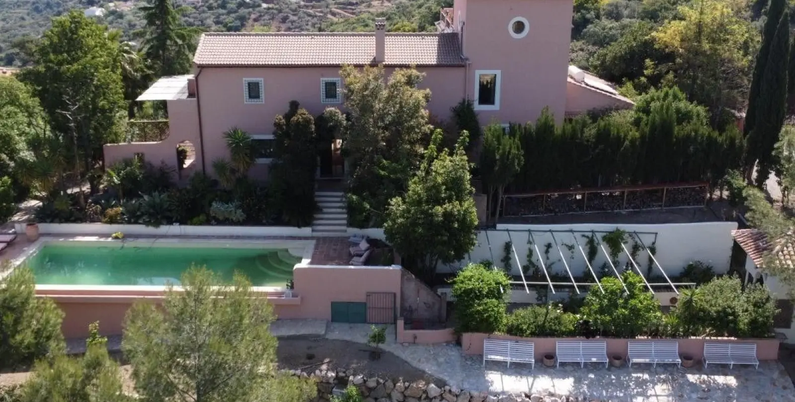 Sale of detached villa in Comares 7
