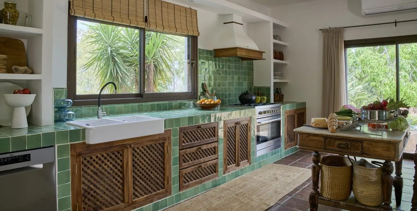 Sale of detached villa in Comares 29