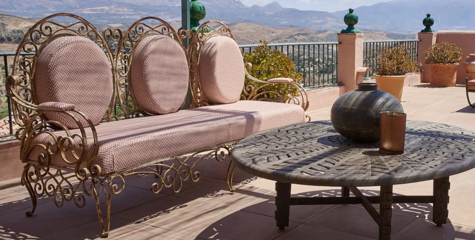 Sale of detached villa in Comares 47