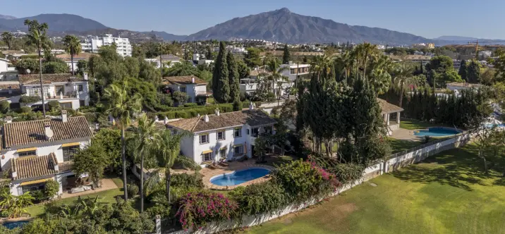 Venta de villa independiente en Guadalmina Alta 0