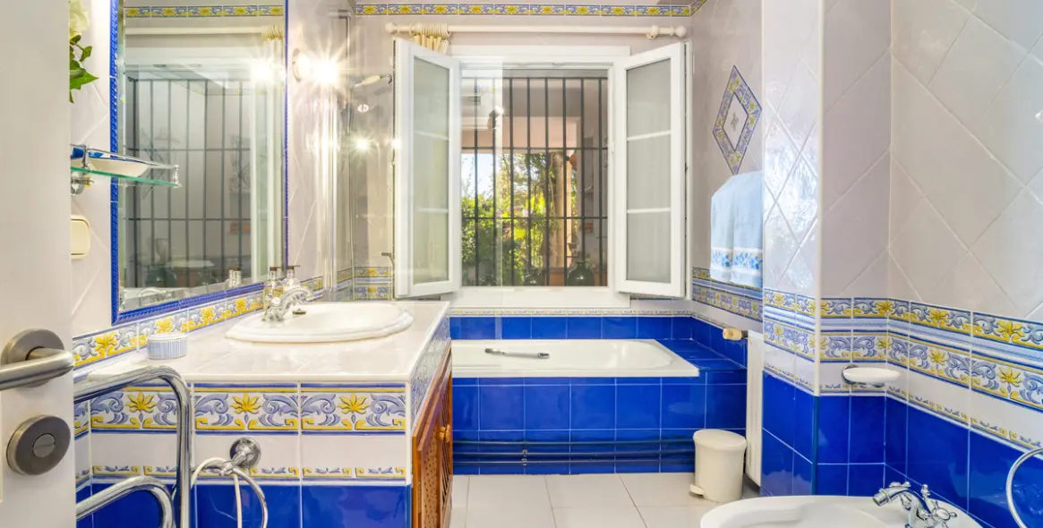Venta de villa independiente en Guadalmina Alta 9