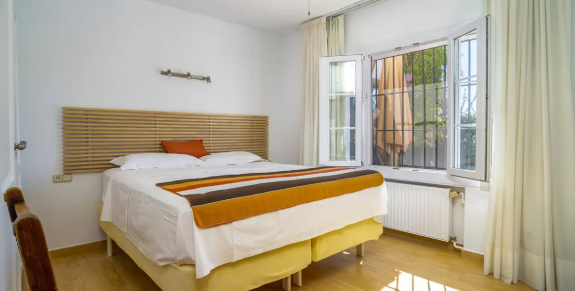 Venta de villa independiente en Guadalmina Alta 10