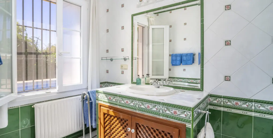 Venta de villa independiente en Guadalmina Alta 11