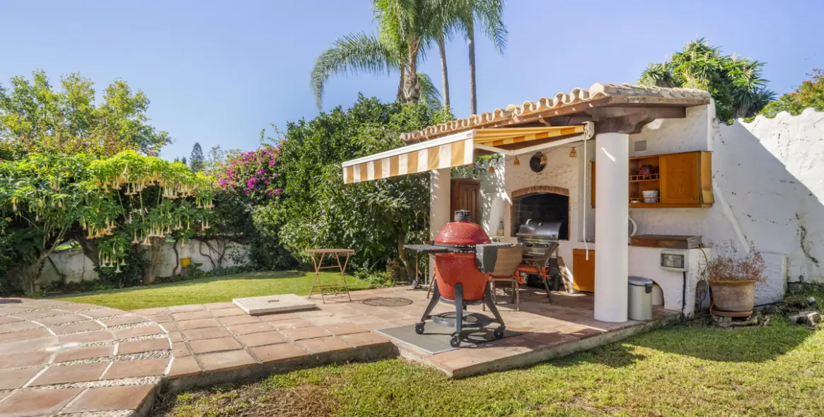 Venta de villa independiente en Guadalmina Alta 19