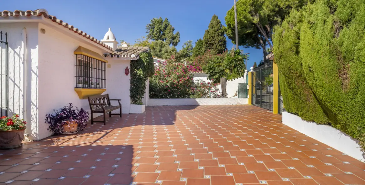 Venta de villa independiente en Guadalmina Alta 21