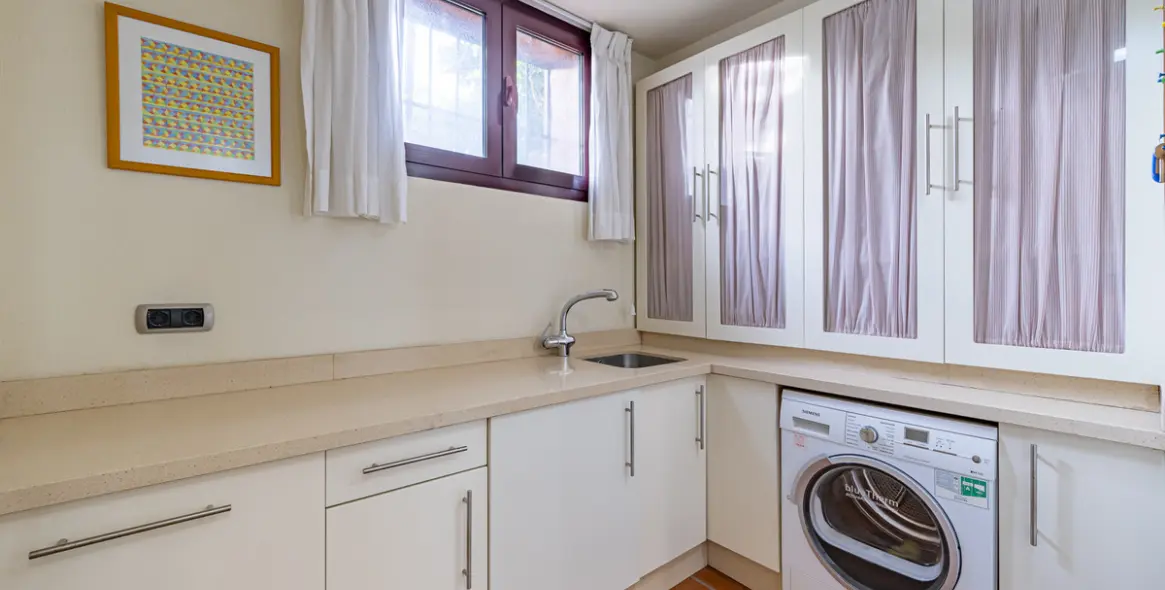 Venta de casa pareada en The Golden Mile 49