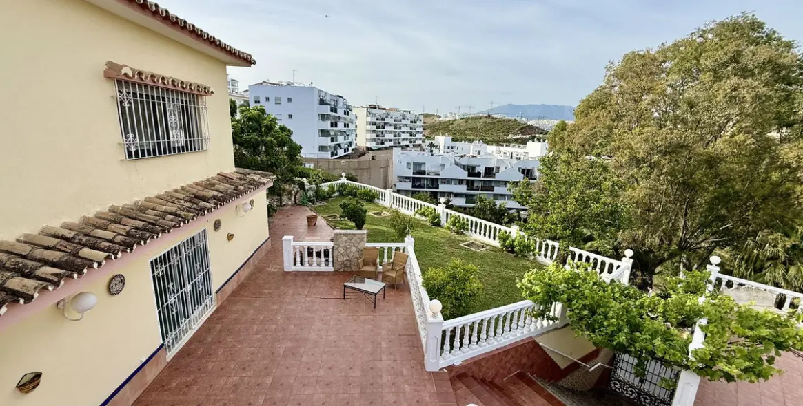 Venta de villa independiente en Calahonda 3