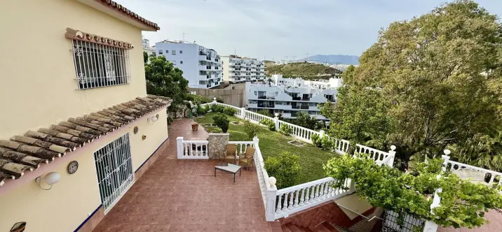 Venta de villa independiente en Calahonda 2