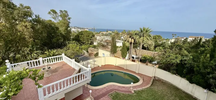 Venta de villa independiente en Calahonda 4