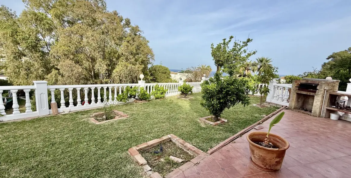 Venta de villa independiente en Calahonda 52