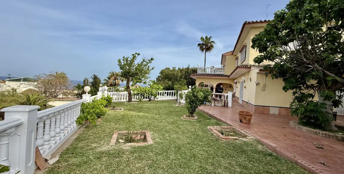 Venta de villa independiente en Calahonda 56