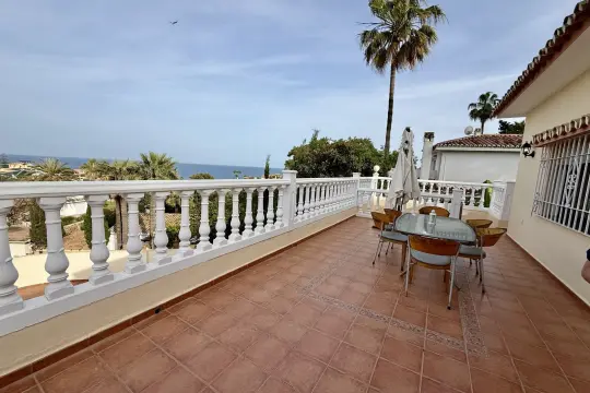 Image 6 thumb