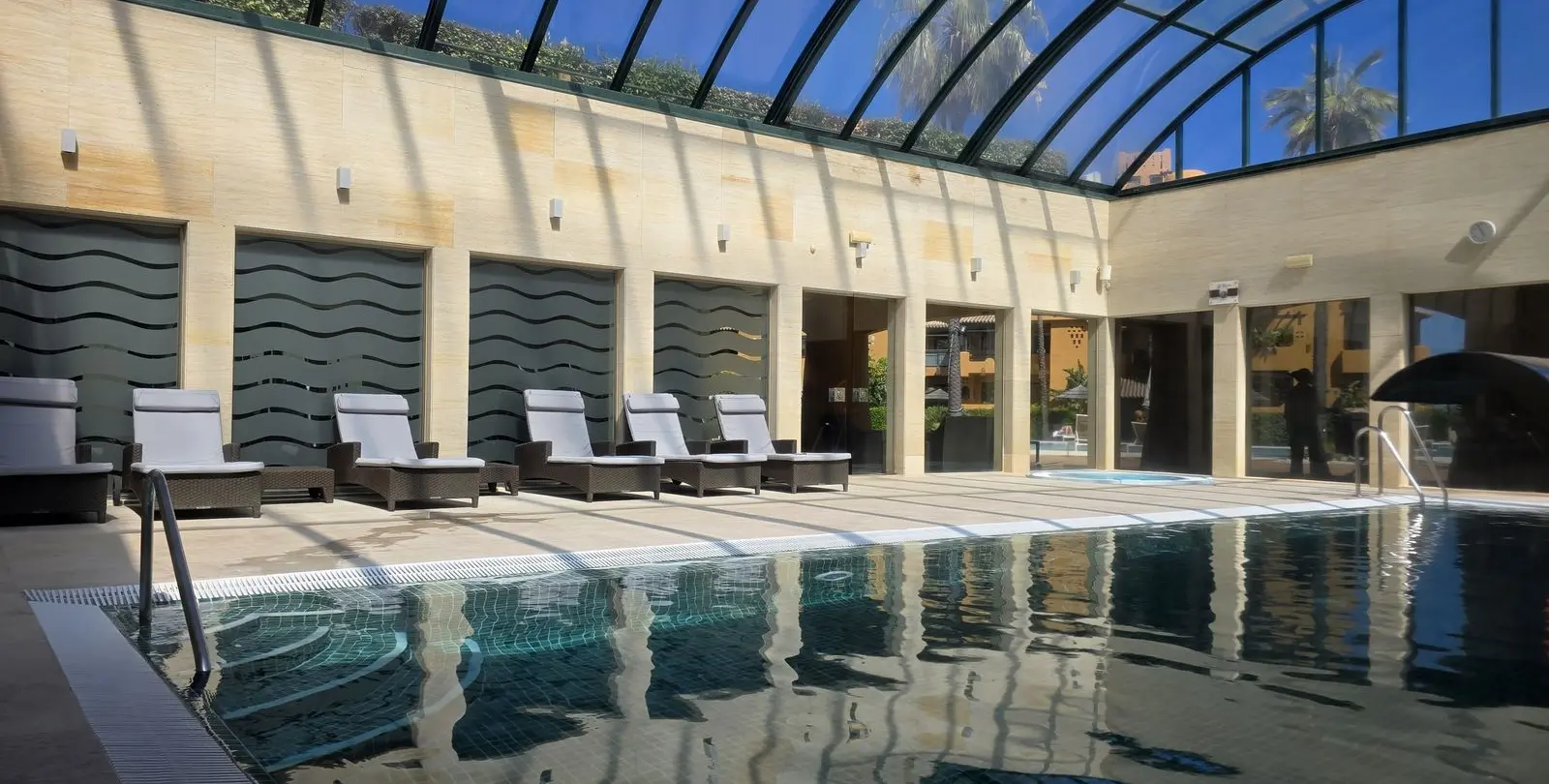 Продажа апартаментов на среднем этаже в Estepona 3