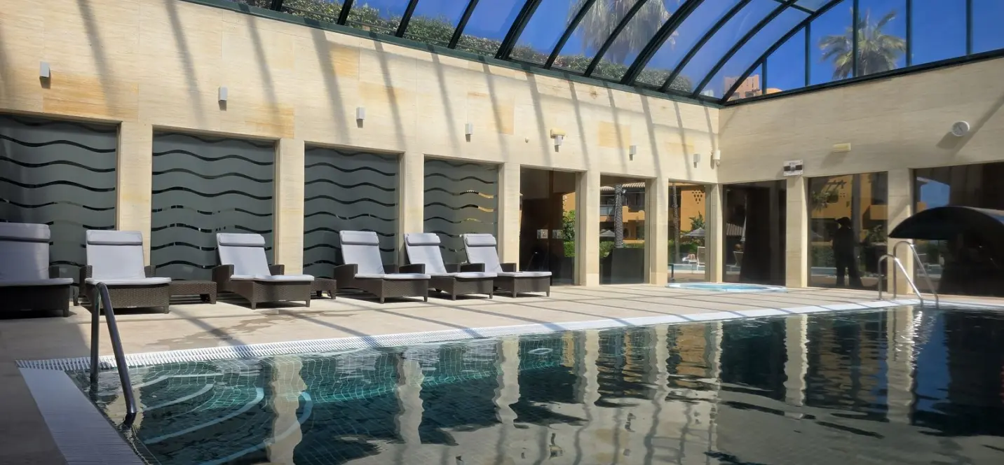 Продажа апартаментов на среднем этаже в Estepona 2