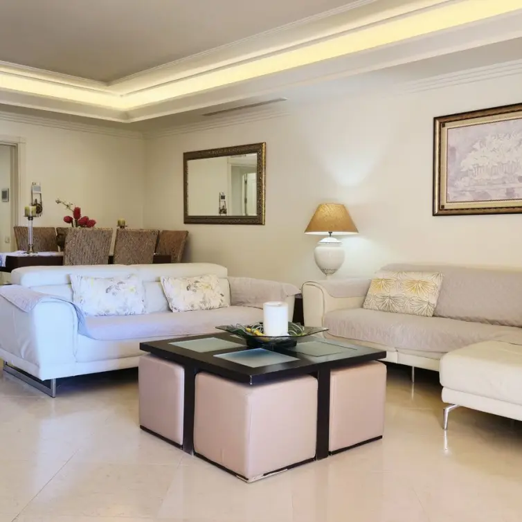 Продажа апартаментов на среднем этаже в Estepona