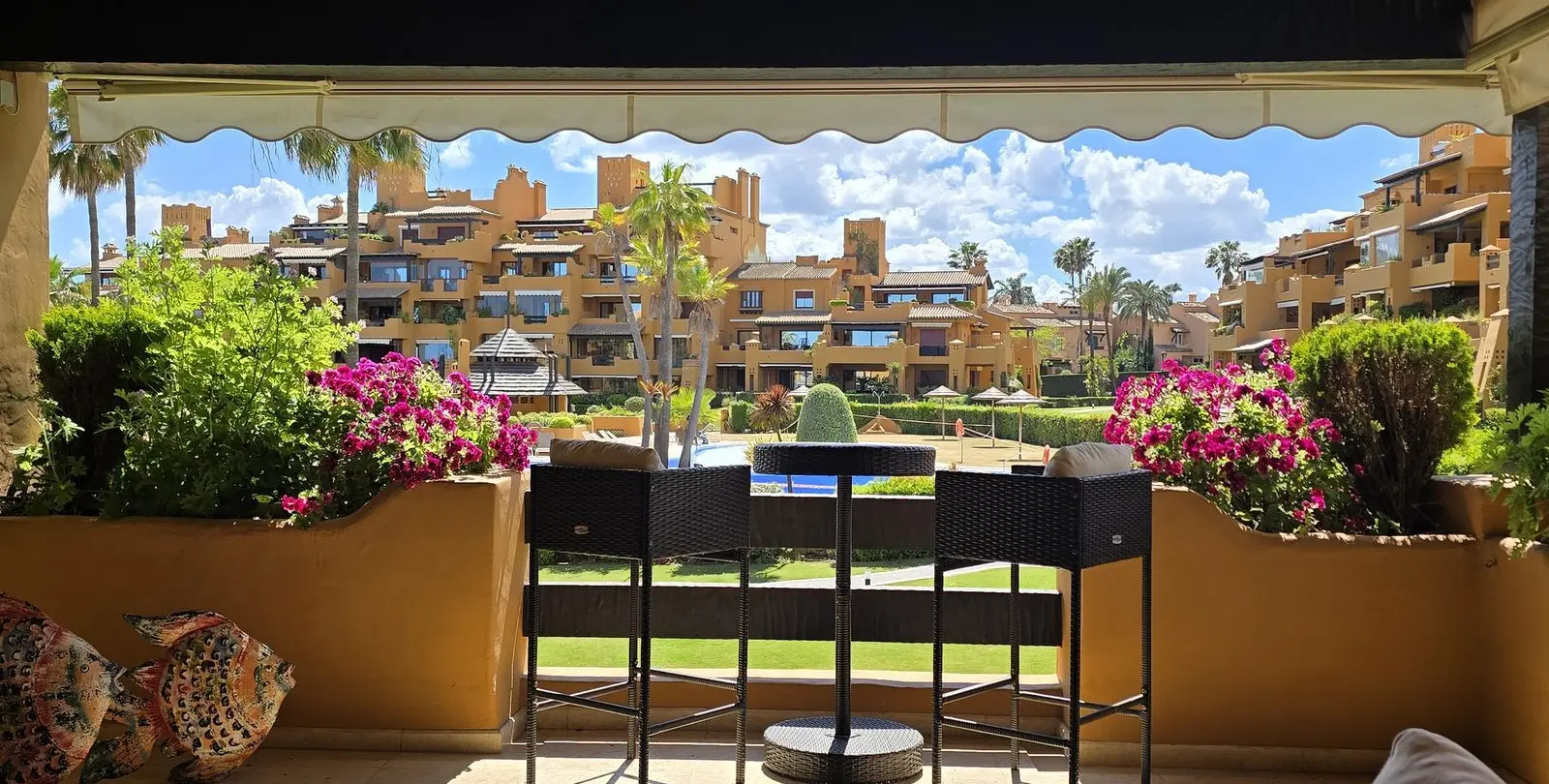 Продажа апартаментов на среднем этаже в Estepona 9