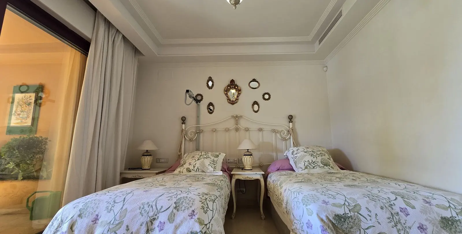 Продажа апартаментов на среднем этаже в Estepona 18