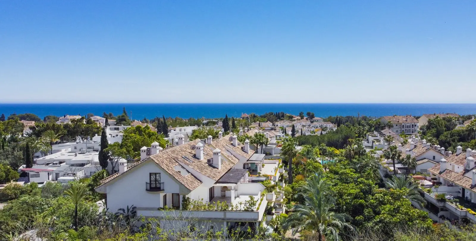Sale of penthouse duplex in The Golden Mile 2