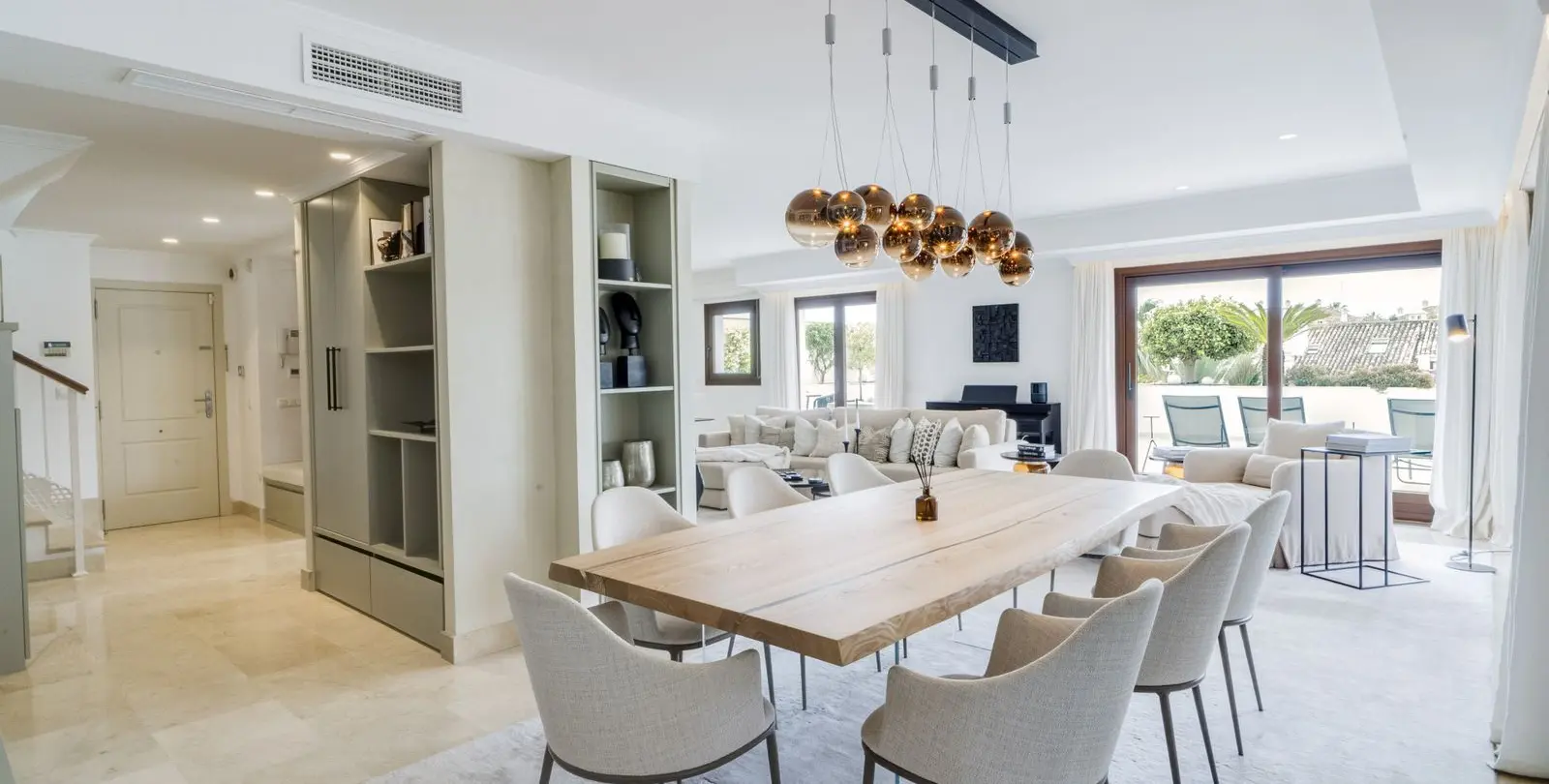 Sale of penthouse duplex in The Golden Mile 10