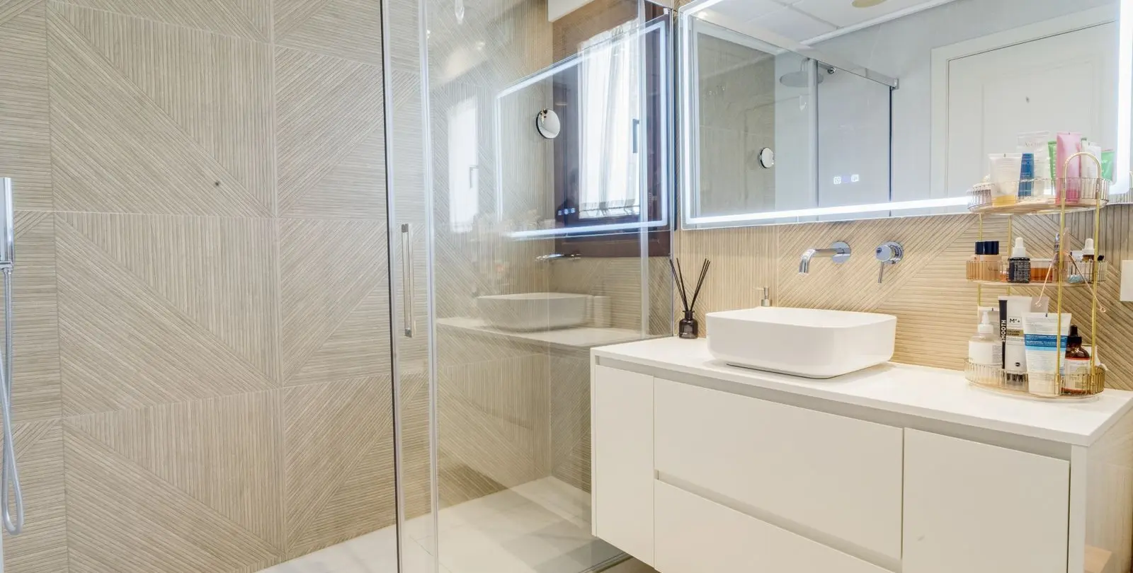 Sale of penthouse duplex in The Golden Mile 21