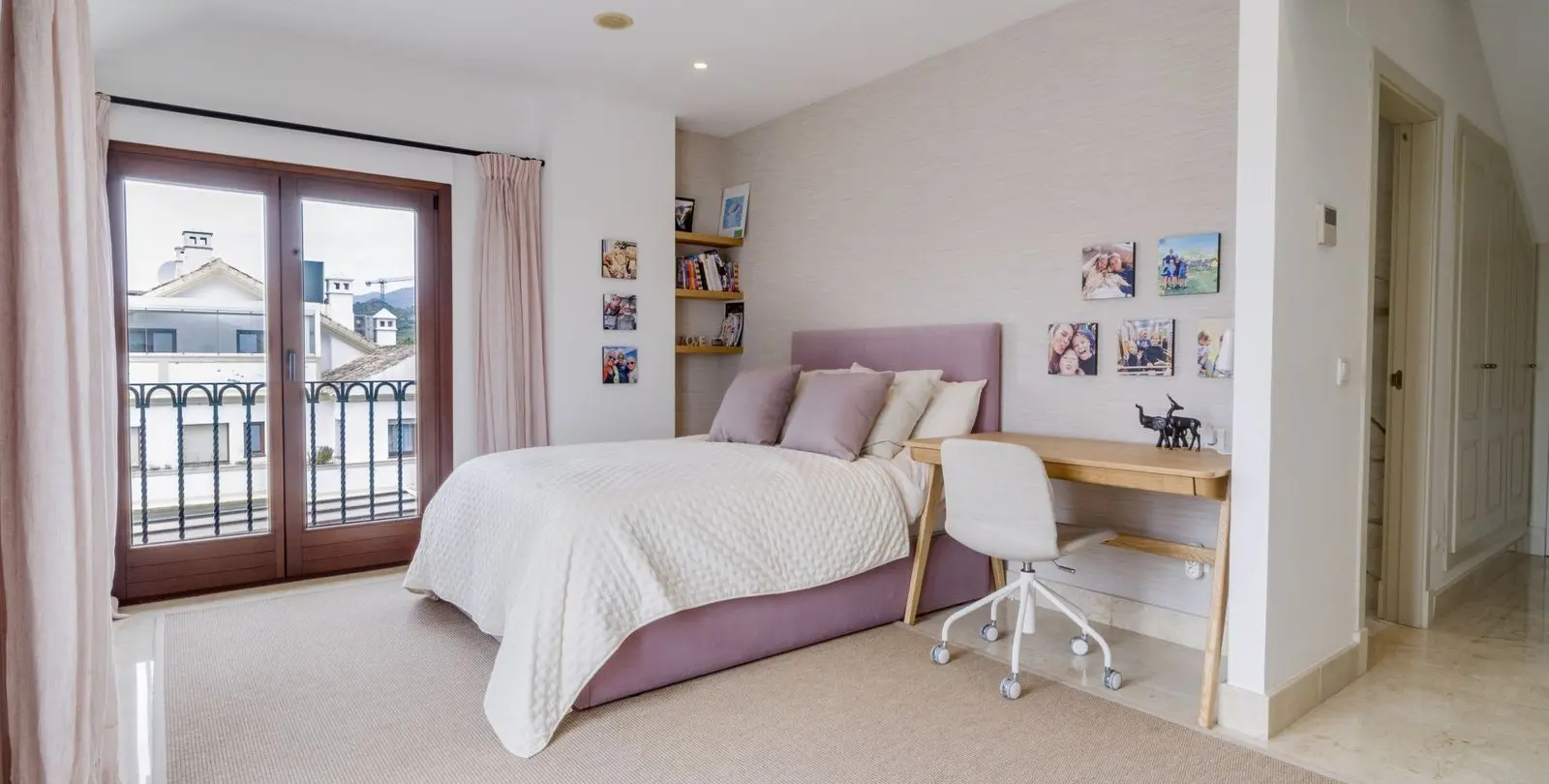 Sale of penthouse duplex in The Golden Mile 22