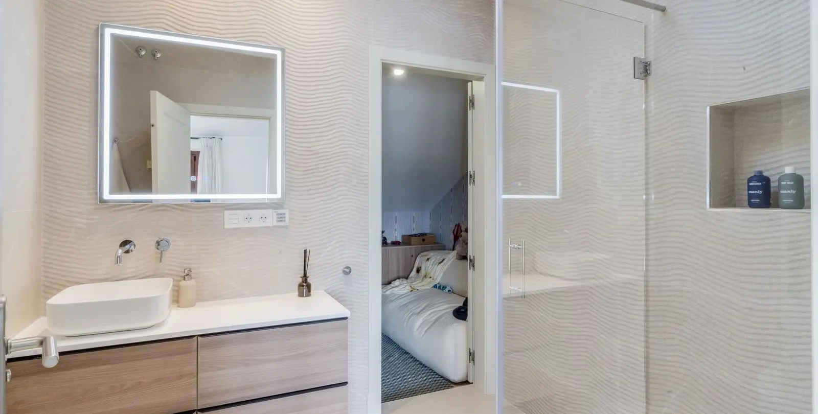 Sale of penthouse duplex in The Golden Mile 44