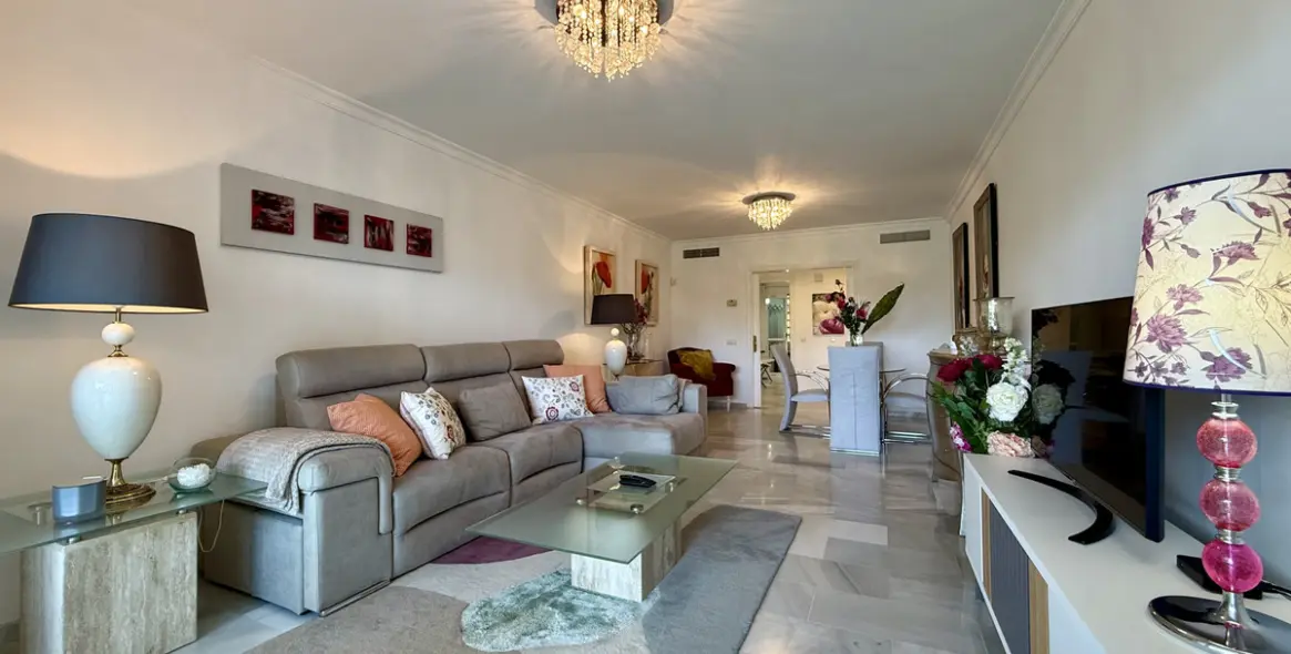 Alquiler a corto plazo de apartamento en planta baja en Guadalmina Baja 2