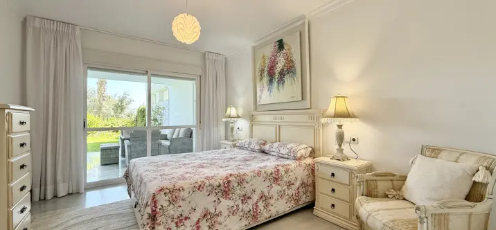 Alquiler a corto plazo de apartamento en planta baja en Guadalmina Baja 3