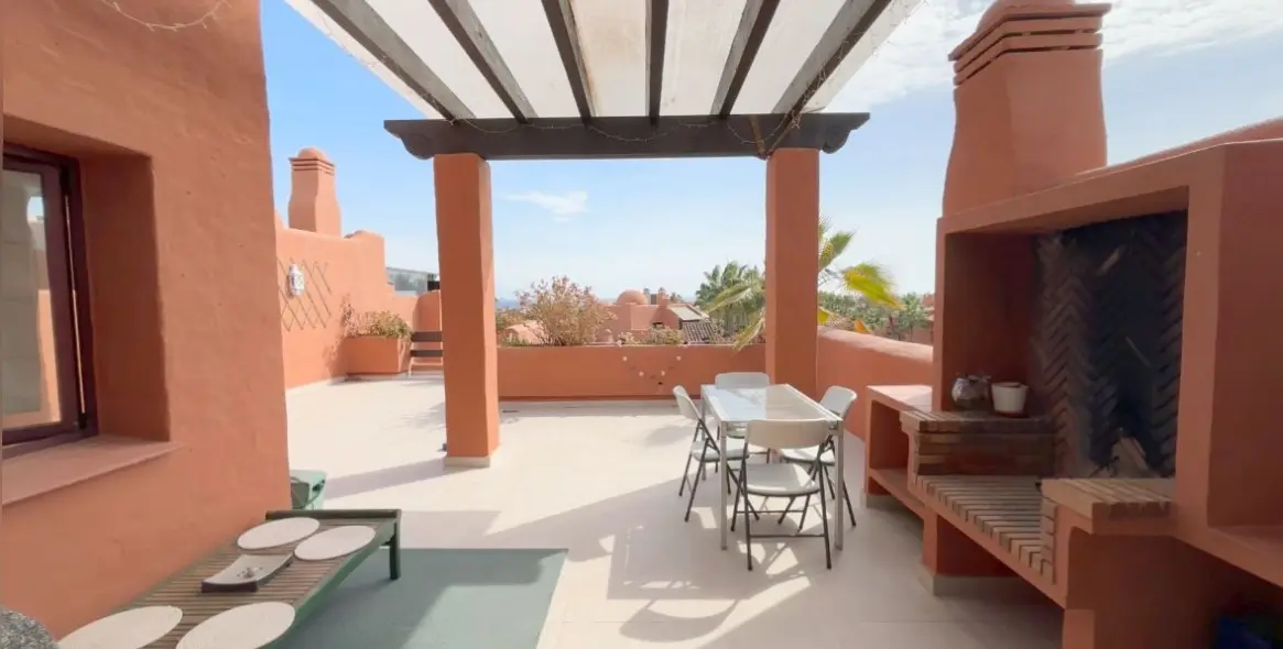 Long-term rent of penthouse in La Dama de Noche-La Alzambra 10
