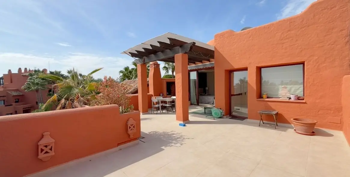 Long-term rent of penthouse in La Dama de Noche-La Alzambra 11