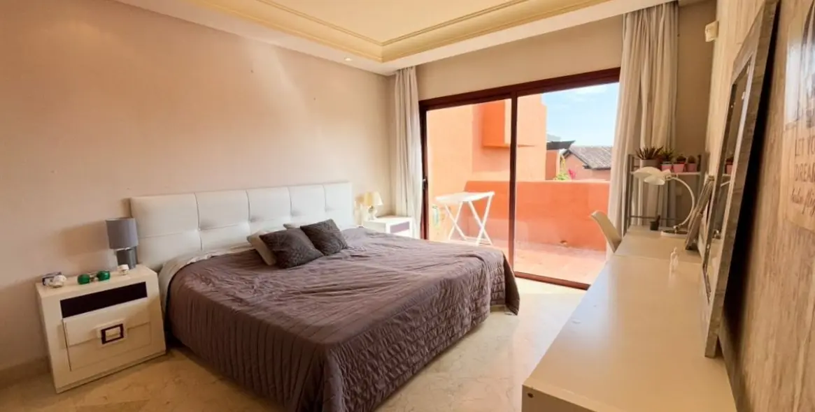 Long-term rent of penthouse in La Dama de Noche-La Alzambra 13