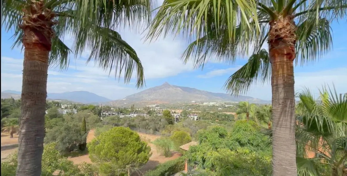 Long-term rent of penthouse in La Dama de Noche-La Alzambra 24