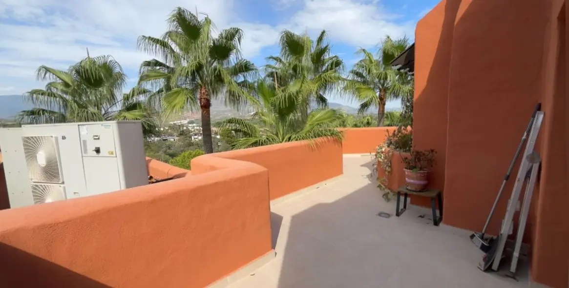Long-term rent of penthouse in La Dama de Noche-La Alzambra 25