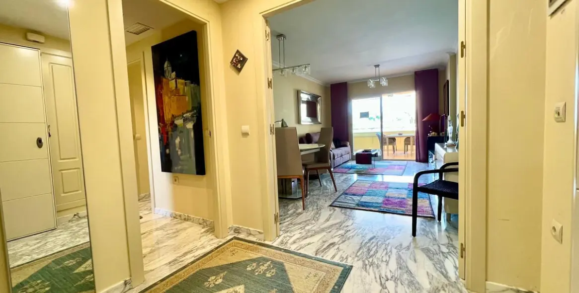 Sale of middle floor apartment in El Faro 1