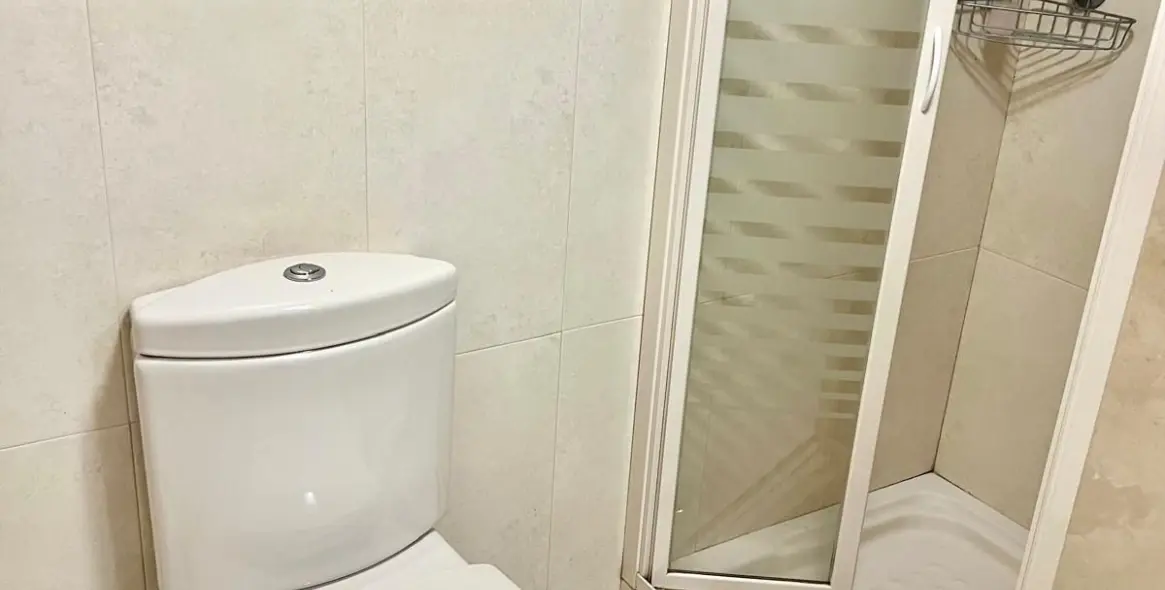 Sale of middle floor apartment in El Faro 12