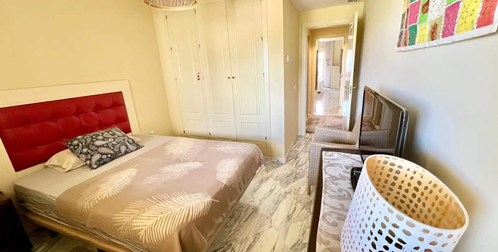 Sale of middle floor apartment in El Faro 13